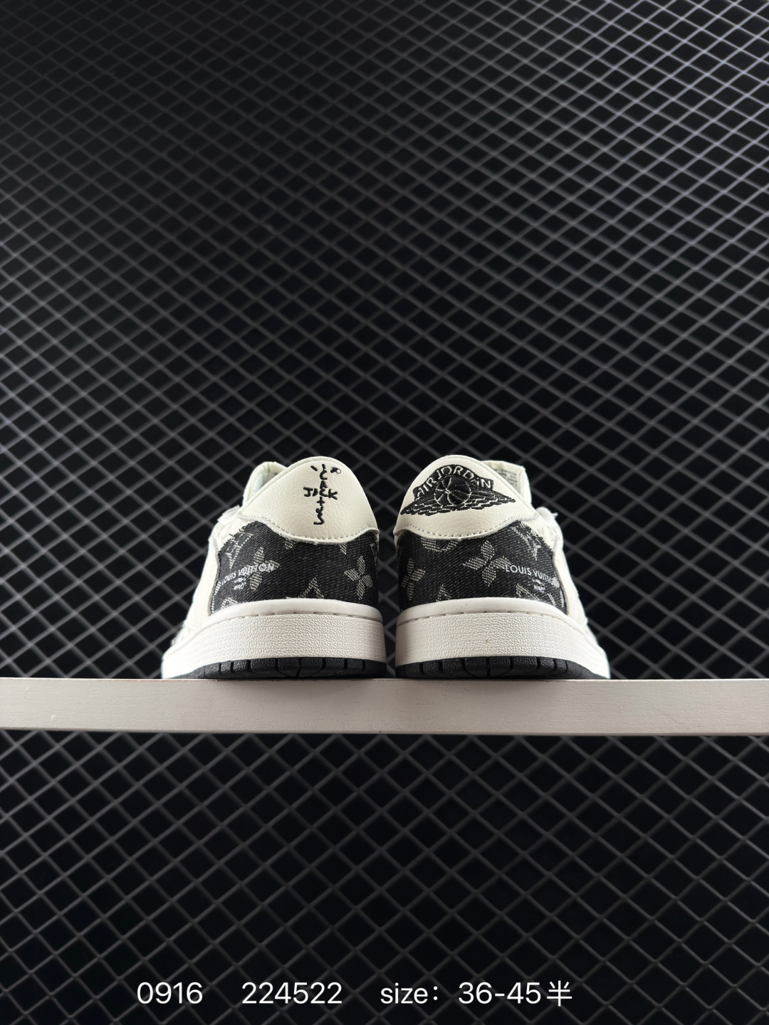 Travis Scott x Air Jordan 1 ” Reverse Mocha “